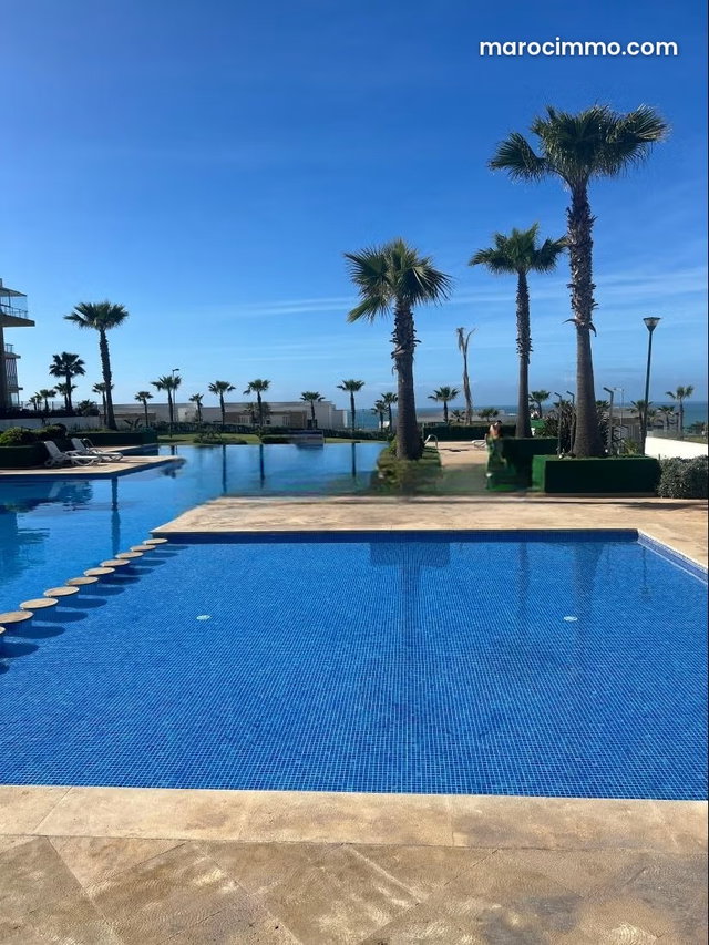 Bel appartement à vendre à plage des nadtions à Sidi Bouknadel. 3 grandes pièces. Piscine et service de Conciergerie — 3