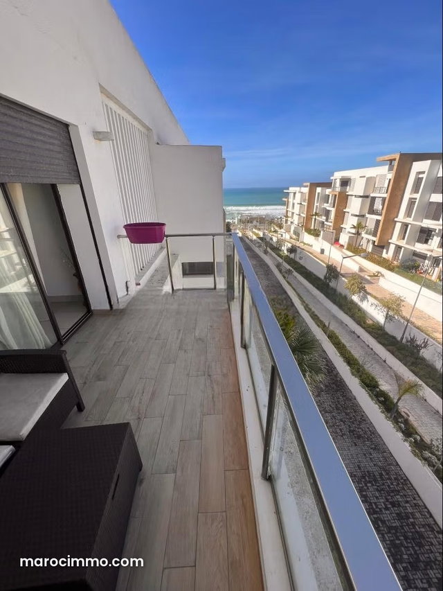 Bel appartement à vendre à plage des nadtions à Sidi Bouknadel. 3 grandes pièces. Piscine et service de Conciergerie — 4