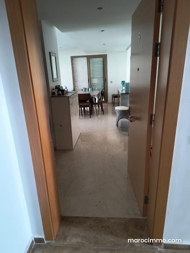 Vend appartement à Riyad. 4 pièces. Avec ascenseur et terrasse — 2