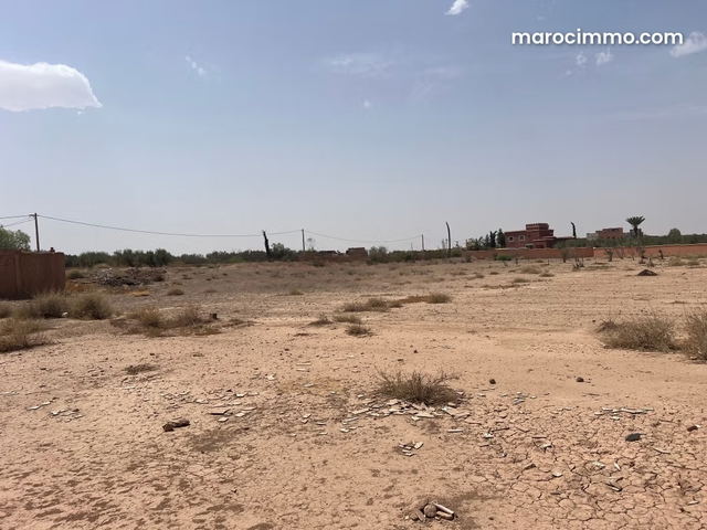 Beau terrain à la vente à bab atlas, Route de Fez. Surface de 1070 m² — Marrakech