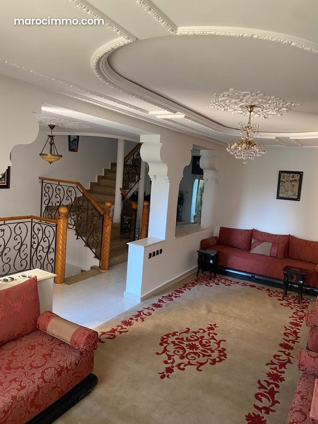 Somptueuse maison à vendre à Tanja Balia. 5 grandes pièces — 4