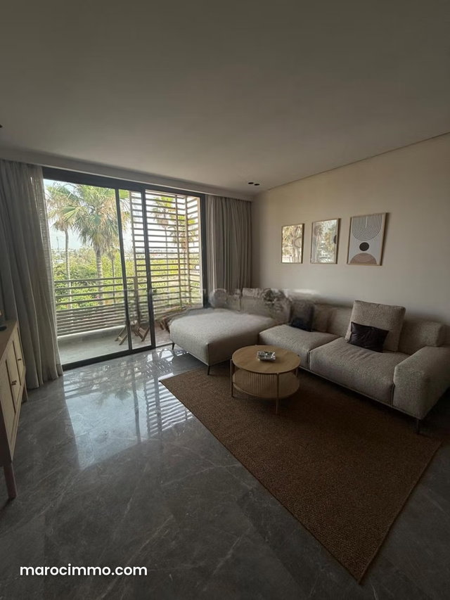 Location Superbe studio meublé avec piscine et accès mer Ain diab, Casablanca — 4