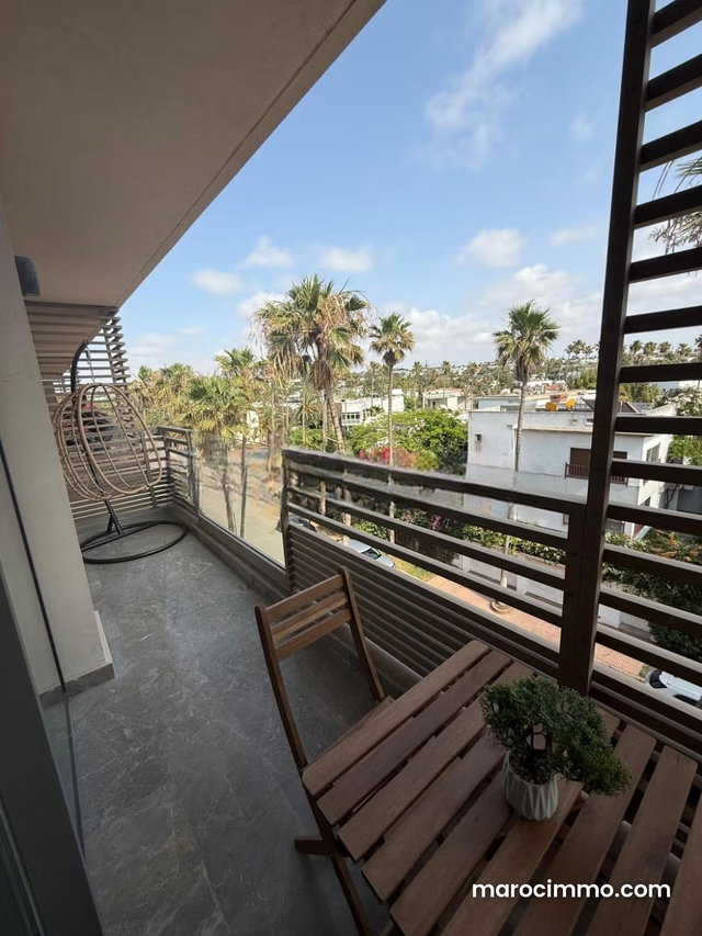 Location Superbe studio meublé avec piscine et accès mer Ain diab, Casablanca — 2