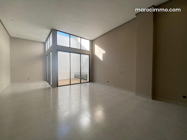 Plateau de bureau RDC 90m2 rond point Bachkou — 4