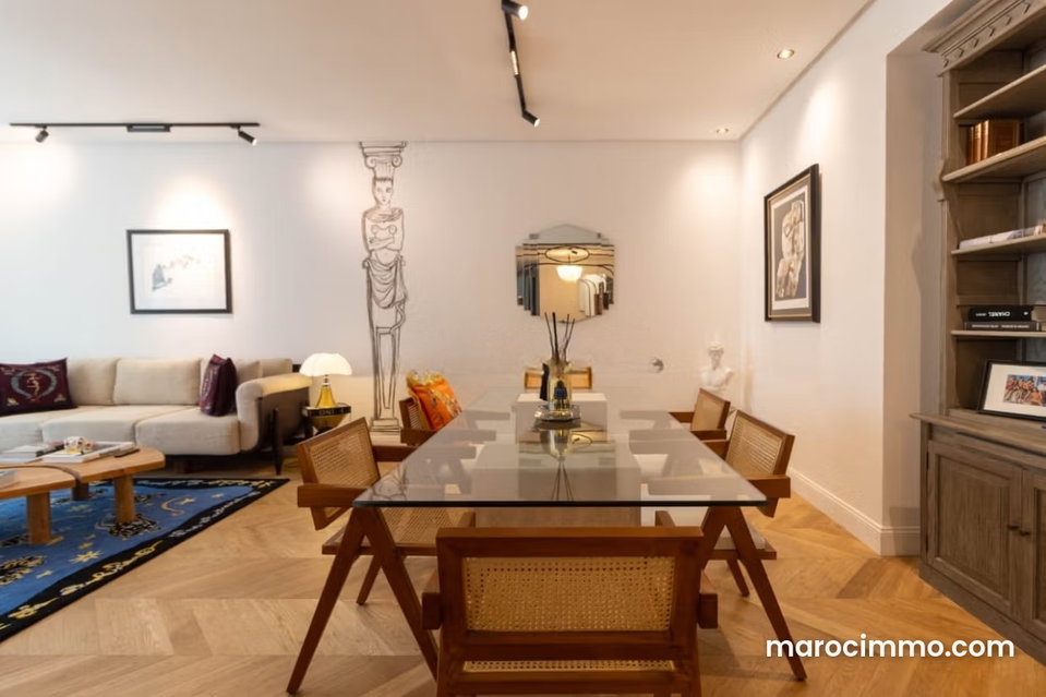 Unique Luxe Apartment in Anfa Place