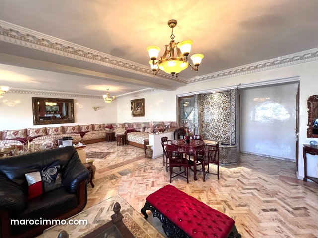 Bel appartement de 235m2 au quartier Racine — 2