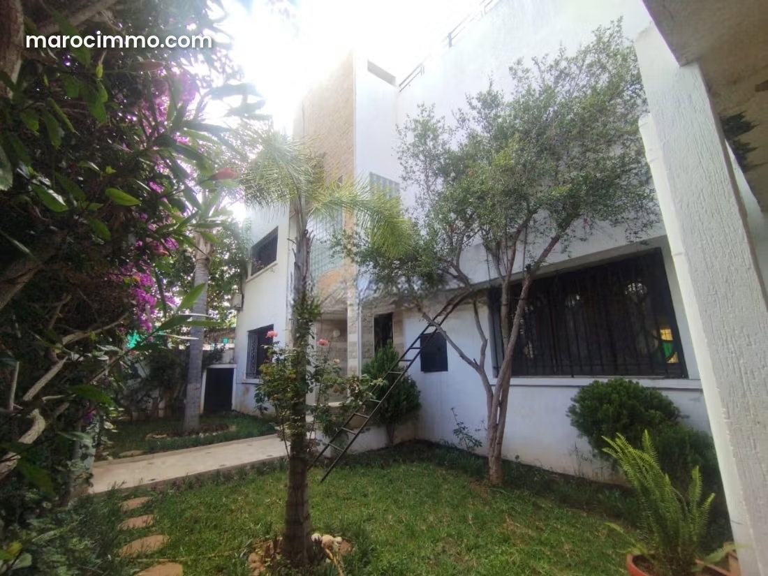 500 sqm office for rent, Agdal, Rabat, 3 levels with garden — Rabat