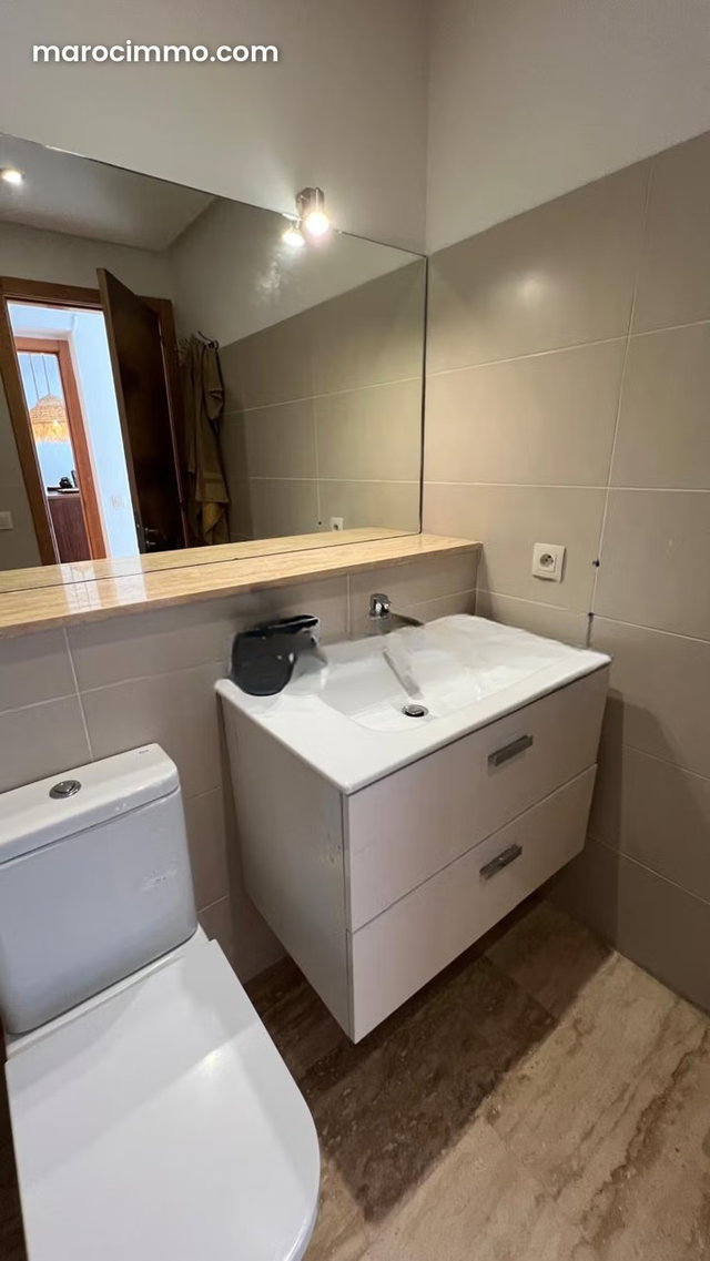 Appartement à vendre à Dar Bouazza. Surface totale 73 m². Bien meublé — 4
