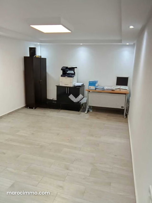 Bureau à Vendre de 199.0 m² à Casablanca, Sidi Bernoussi — 3