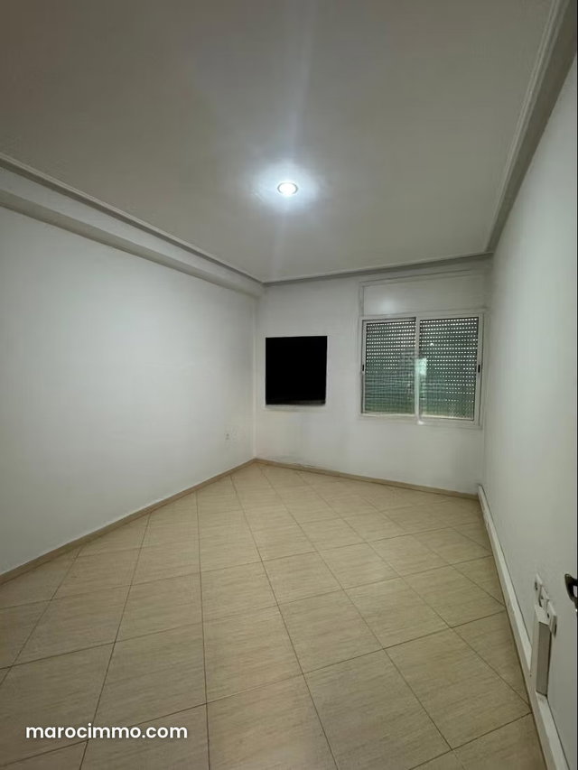 Appartement usage bureaux a louer a l agdal — 3
