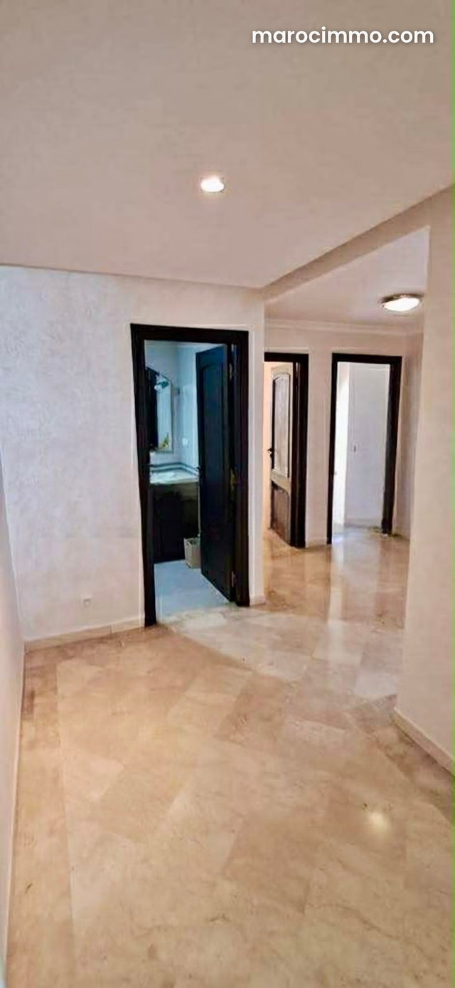 Bel appartement à vendre entièrement rénové quartier les hôpitaux Casablanca — 3