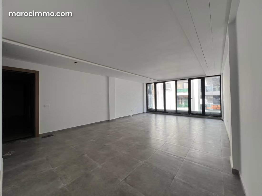60 m² Office for Rent in Californie, Casablanca, with Terrace — Casablanca