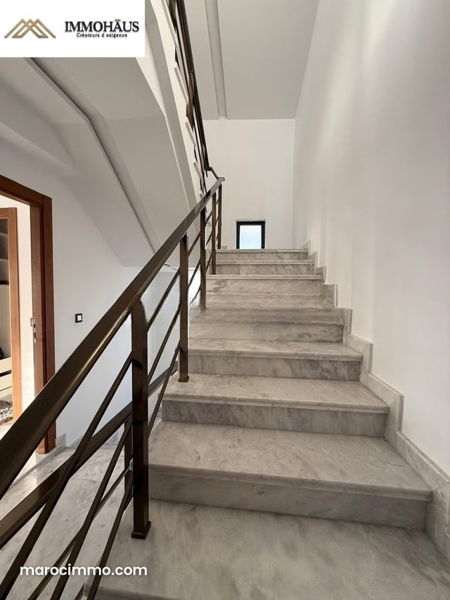 Villa à Mnar avec vue mer panoramique — 4