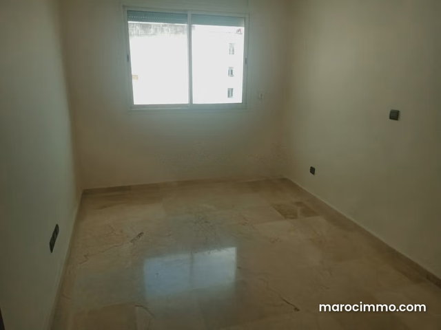 Bel appartement vide à louer à Hassan Rabat — 2