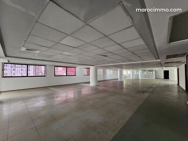 Bureau 246 m² aménagé open space, centre ville — Casablanca