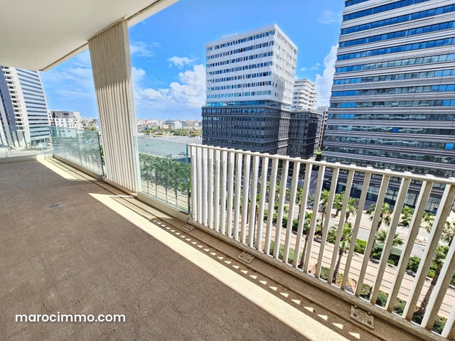 Joli appartement avec terrasse et vue dégagée — 4