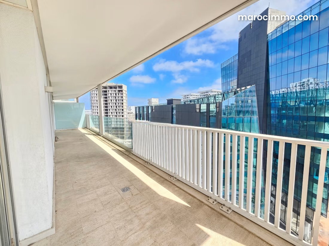 130 sqm Apartment, 2 Bedrooms with Terrace, Casablanca Finance City — Casablanca