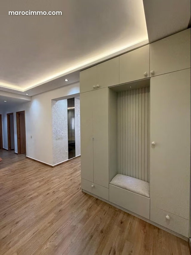 Appartement à louer residence fermer à boubana. 2 belles chambres. Bien meublé jamais louer — 3