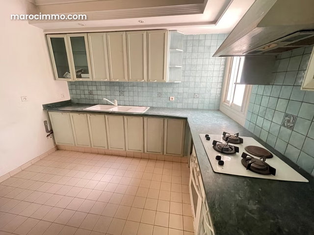 Très belle opportunité à saisir à quartier racine. Appartement 2 chambres avec deux grandes terrasses ensoleillées — 2