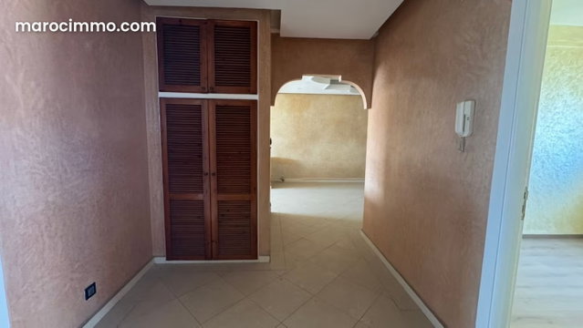 Vend appartement à Maârif Extension. 3 belles chambres — 2