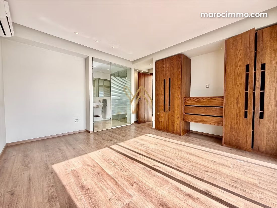 One-Bedroom Apartment with Terrace, Ferme Bretonne, Casablanca — Casablanca
