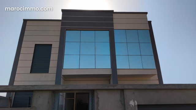 Luxurious Villa for Sale in Asilah. 4 Large Rooms. Typical Moroccan Living Room, Secure Residence — 2