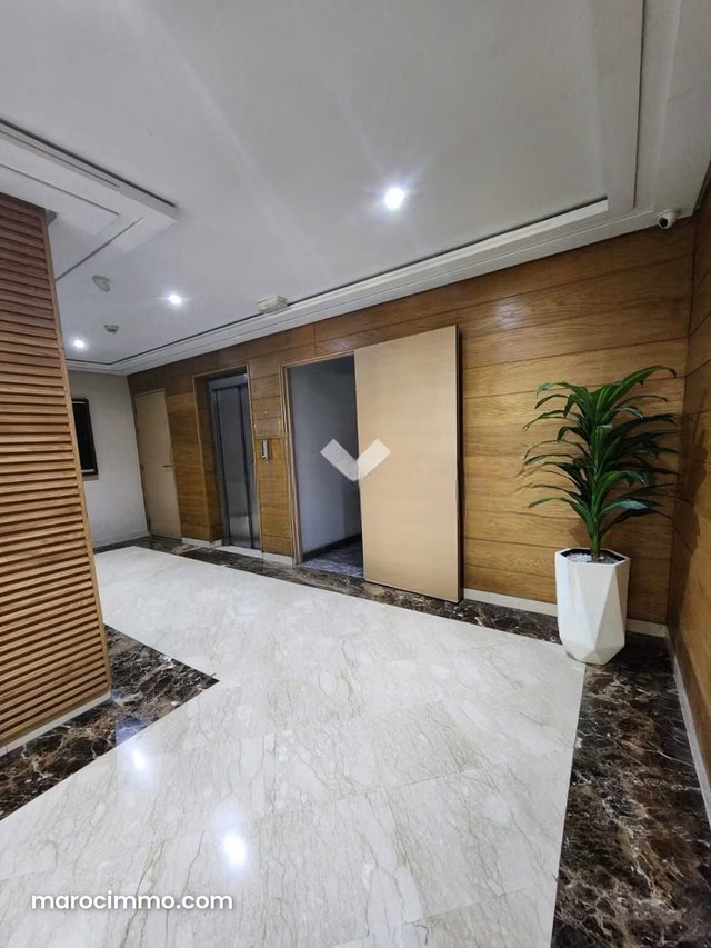 Appartement à Vendre de 124.0 m² à Casablanca, Ain Sebaa — 4