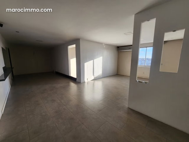Bureau 160 m² vue panoramique — 2