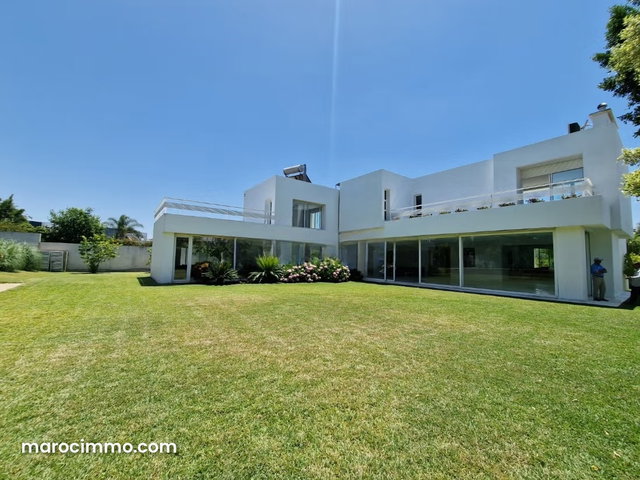 À louer Superbe villa haut standing à Souissi — 3
