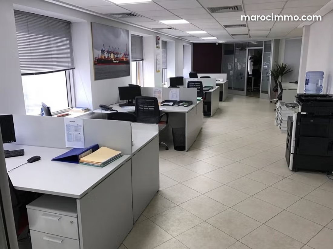 Bureau 127 m² au Centre Ville de Casablanca, 6e étage — Casablanca