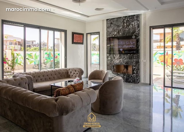Villa à vendre – 400 m² sur 2 niveaux — 3