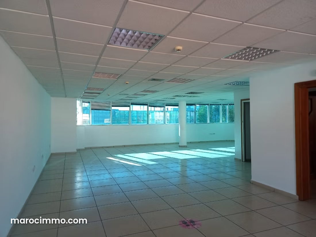 190 m² Office for Lease, Agdal, Rabat, High-Standard Building — Rabat