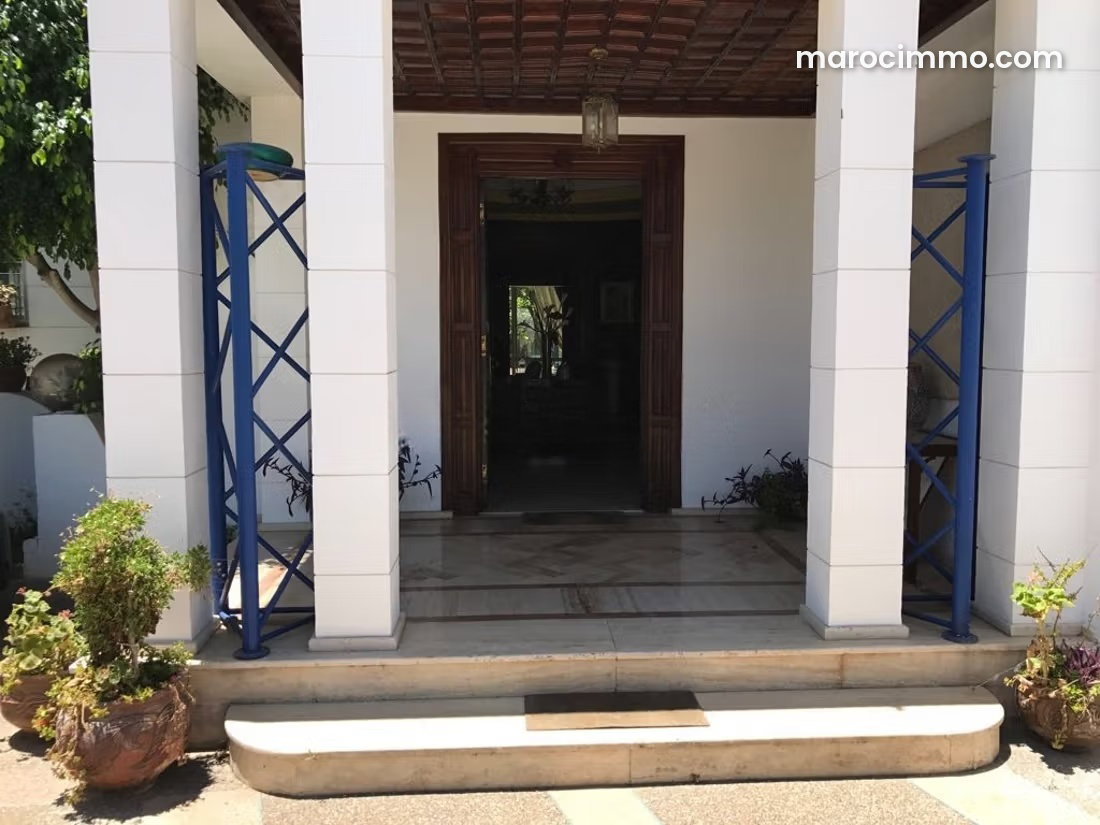 7-Bedroom Villa with 2,269 m² Grounds, Souissi, Rabat — Rabat