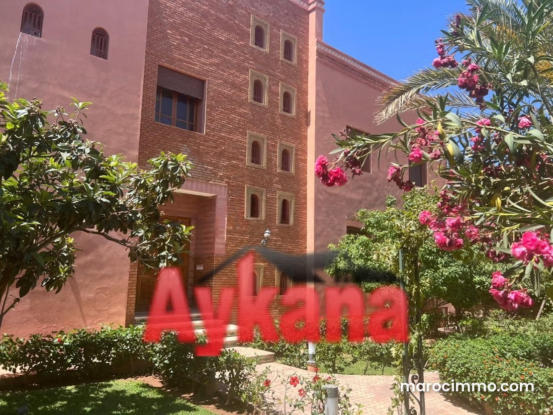 900 m² Villa with Pool and Hammam, Palmeraie, Marrakech — Marrakesh