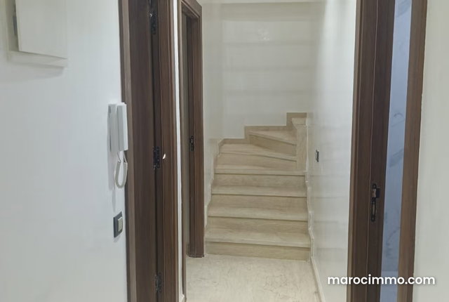 Duplex Neuf avec Grande Cour — 4