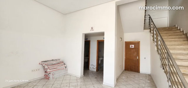 Entrepôt 1854 M² En Location Sur Ain Sebaâ — 2