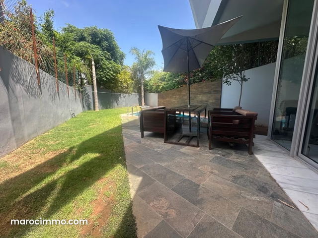Top villa ultra moderne meublé avec piscine A LA VENTE — Bouskoura