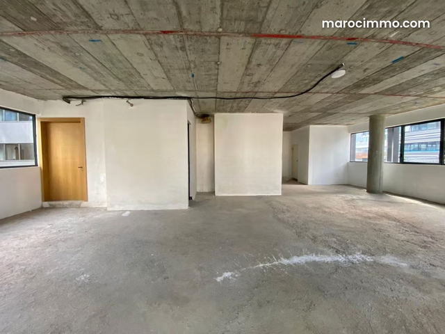 Bureau Neuf 387 M² En Location Sur CFC — Casablanca