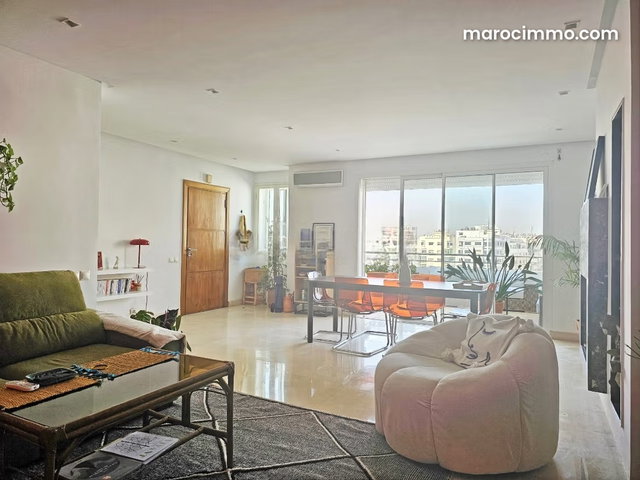Location appartement 3chambres meublé moderne avec grande terrasse à Racine — 2