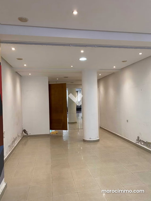 Local commercial à Vendre de 89.0 m² à Casablanca, Plateau — 2