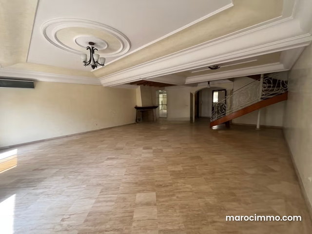 Superbe appartement duplex à vendre à Racine. 5 grandes pièces. Terrasse — 2
