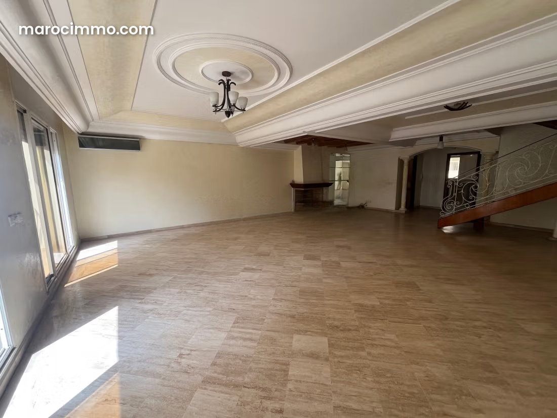 234 m² Apartment, 3 Bedrooms, Terrace and Garden, Racine, Casablanca — Casablanca