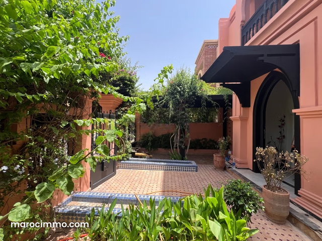 Villa de luxe à vendre à Route de Fez. 4 chambres. Bien meublé — 3