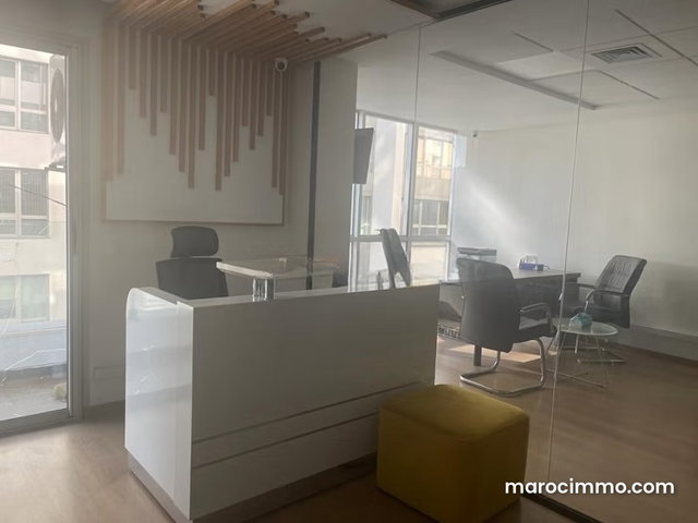 Plateau de bureau à louer sur BD ABDELMOUMEN — 3