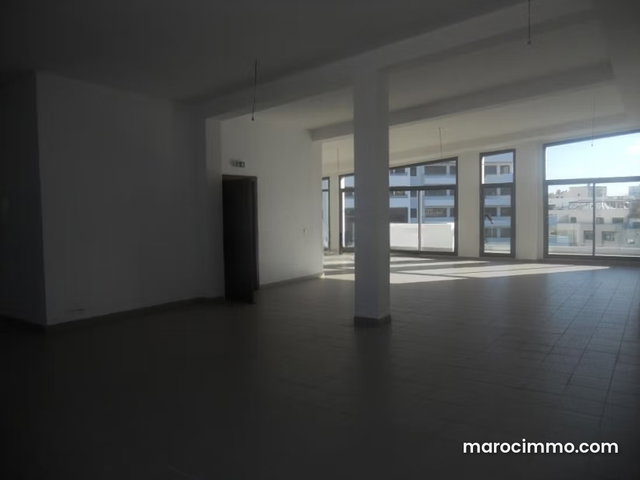 Plateau de bureau à louer à BOURGOGNE OUEST — 2