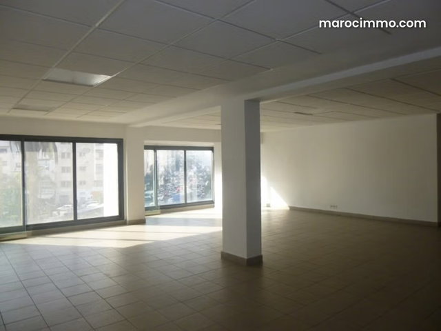 Bureau à louer sur à BOURGOGNE OUEST — 4