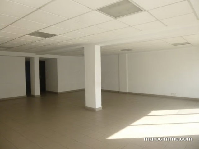 Bureau à louer sur à BOURGOGNE OUEST — 3