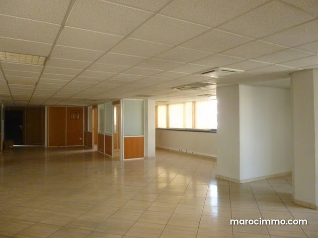 Plateau de bureau à louer à BD D'ANFA — 3