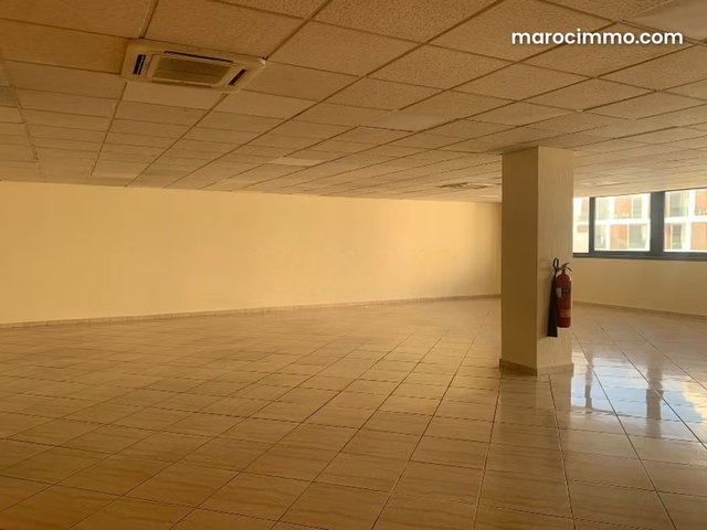 Plateau de bureau à louer à BD D'ANFA — 4