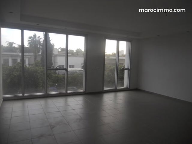 Plateau de bureau à louer au HOPITAUX — Casablanca